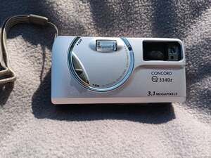 Concord Eye-Q 3340Z 3.1MP Compact Digital Camera Silver Tested With Box